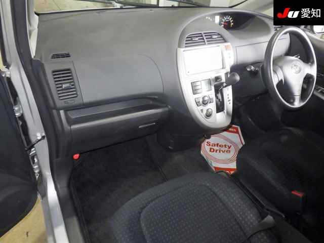 TOYOTA RACTIS 2010