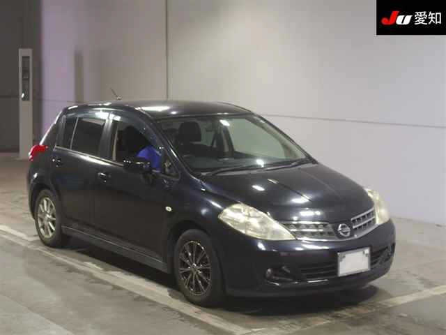 NISSAN TIIDA 2010