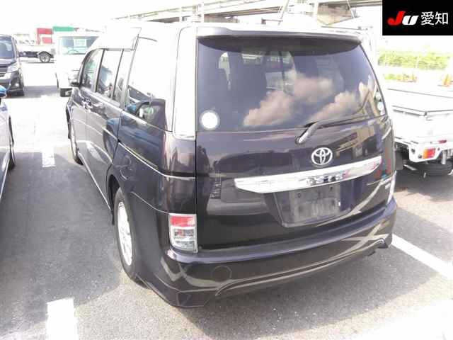 TOYOTA ISIS 2016
