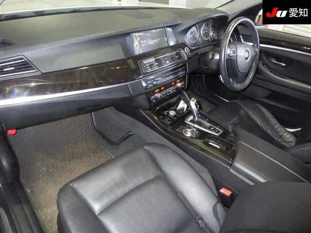 BMW 5 SERIES 2013