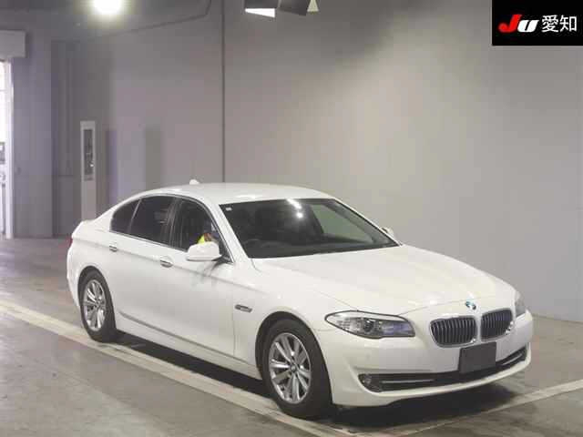 BMW 5 SERIES 2013