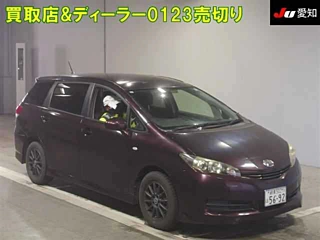 TOYOTA WISH 2011