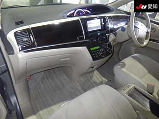 TOYOTA ESTIMA 2013