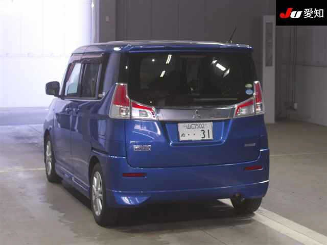 MITSUBISHI DELICA D2 2017