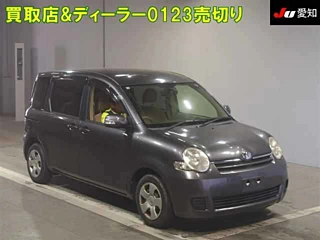 TOYOTA SIENTA 2013