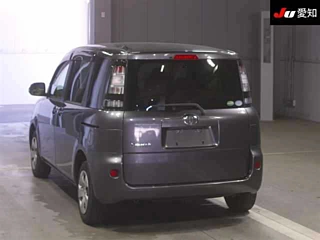 TOYOTA SIENTA 2013