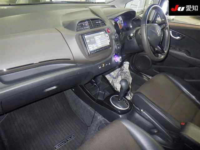 HONDA FIT SHUTTLE 2013