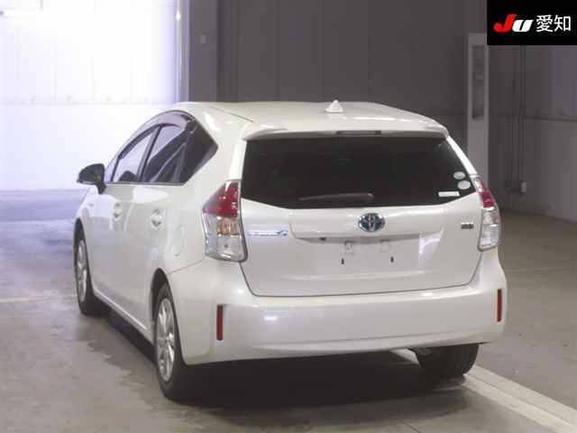 TOYOTA PRIUS ALPHA 2016