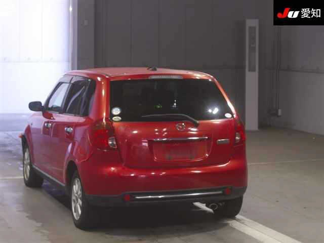 MAZDA VERISA 2010