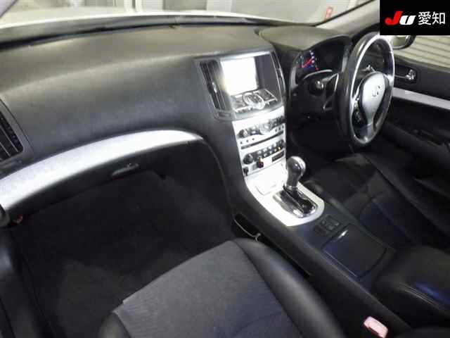 NISSAN SKYLINE 2009
