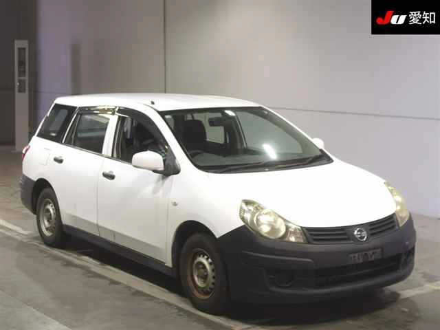NISSAN AD 2011