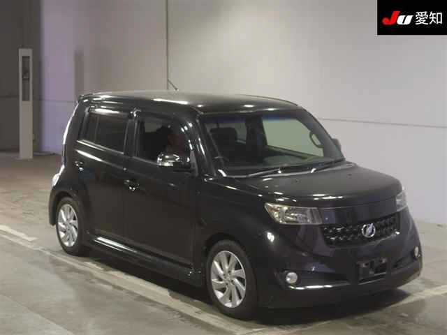 TOYOTA BB 2010