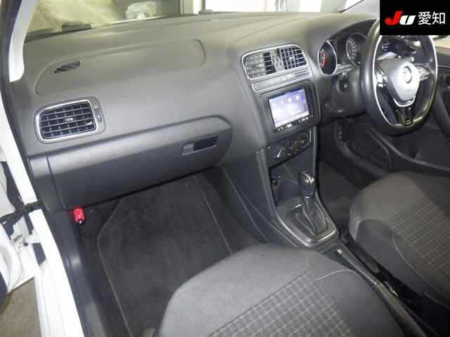 VOLKSWAGEN POLO 2014