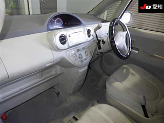 TOYOTA PORTE 2010