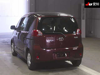 TOYOTA PORTE 2010