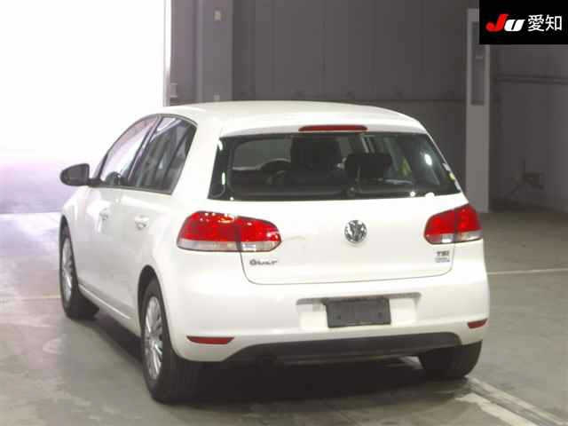 VOLKSWAGEN GOLF 2010