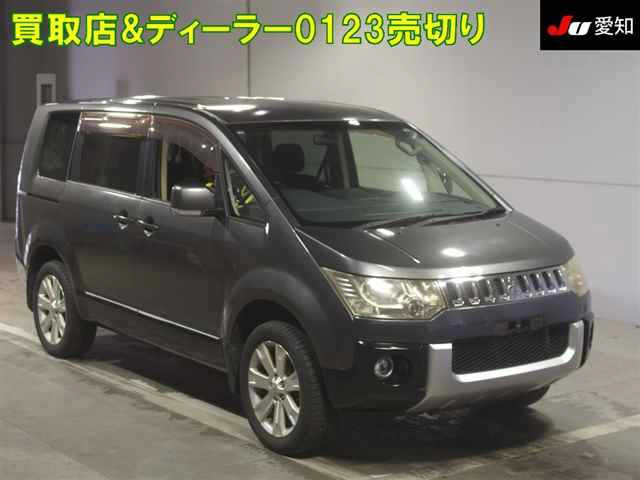 MITSUBISHI DELICA D5 2012
