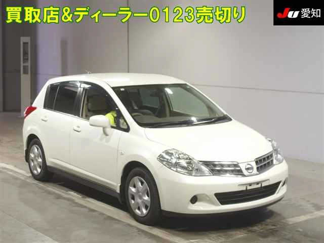 NISSAN TIIDA 2010