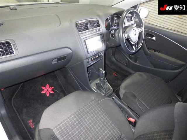VOLKSWAGEN POLO 2014