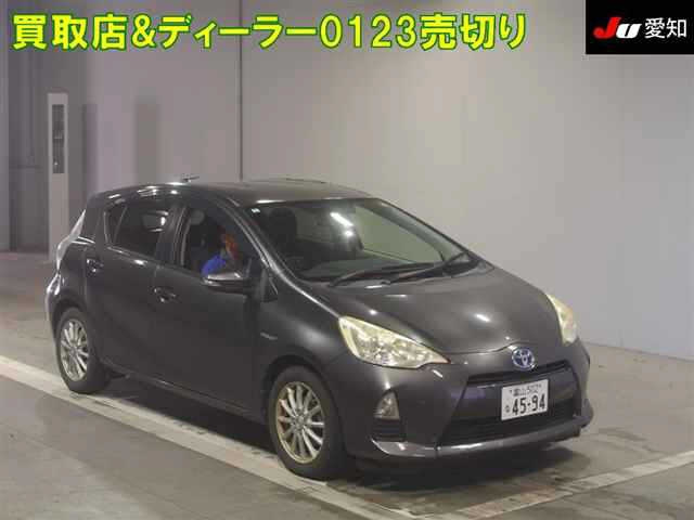 TOYOTA AQUA 2012