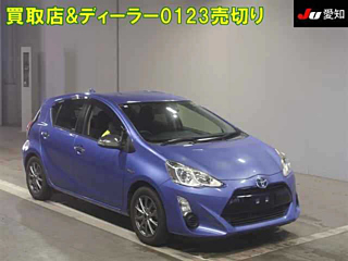 TOYOTA AQUA 2016