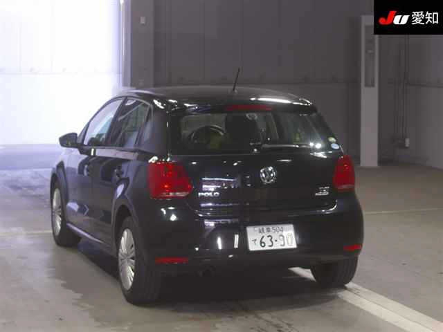 VOLKSWAGEN POLO 2015