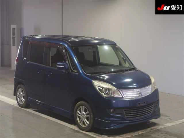 MITSUBISHI DELICA D2 2012