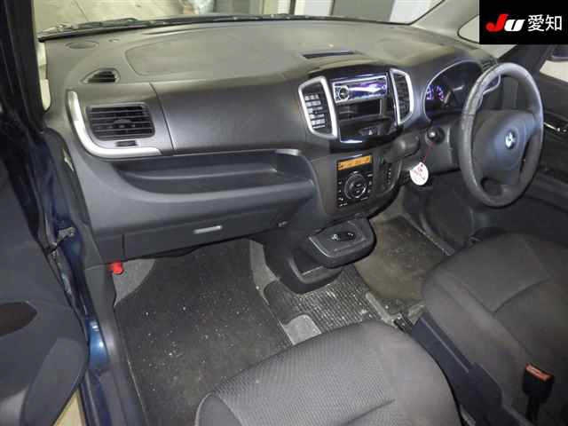 MITSUBISHI DELICA D2 2012