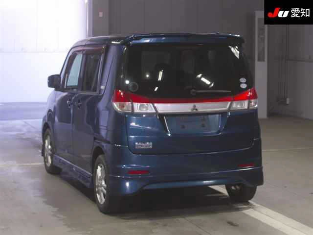 MITSUBISHI DELICA D2 2012