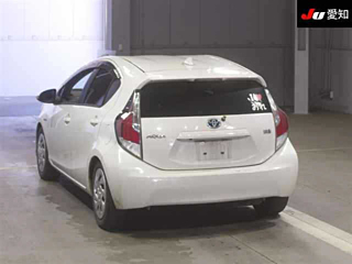 TOYOTA AQUA 2016