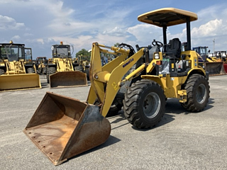 KOMATSU WA40-8N0 2021