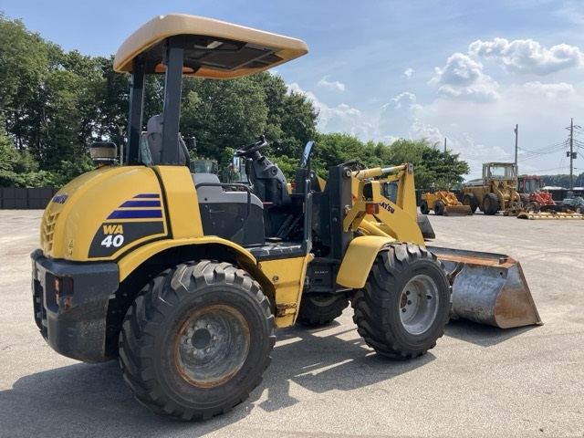 KOMATSU WA40-8N0 2021