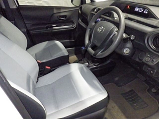 TOYOTA AQUA 2016