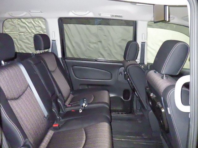 NISSAN SERENA 2015
