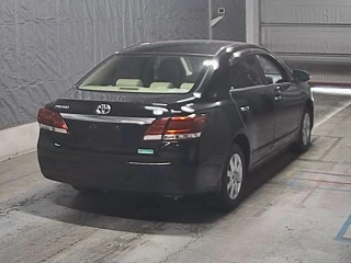 TOYOTA PREMIO 2018