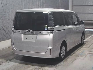 TOYOTA VOXY 2018