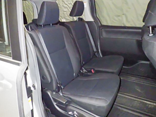 TOYOTA VOXY 2018