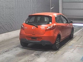 MAZDA DEMIO 2010