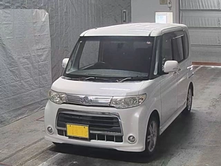DAIHATSU TANTO 2010