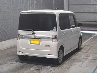 DAIHATSU TANTO 2010
