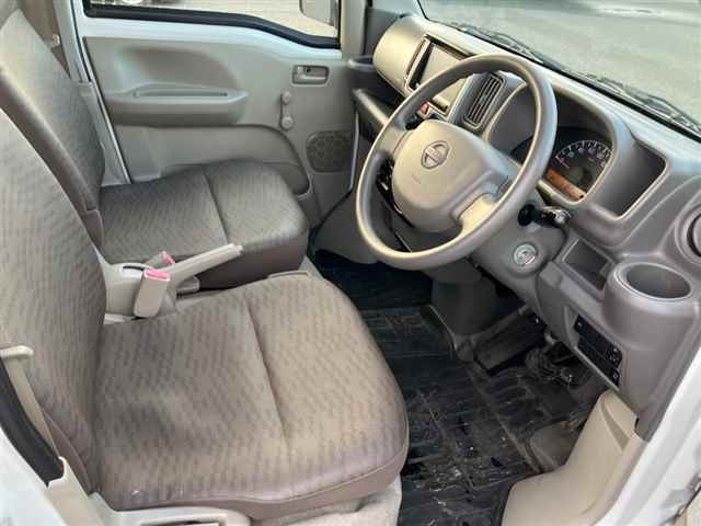 NISSAN CLIPPER VAN 2017