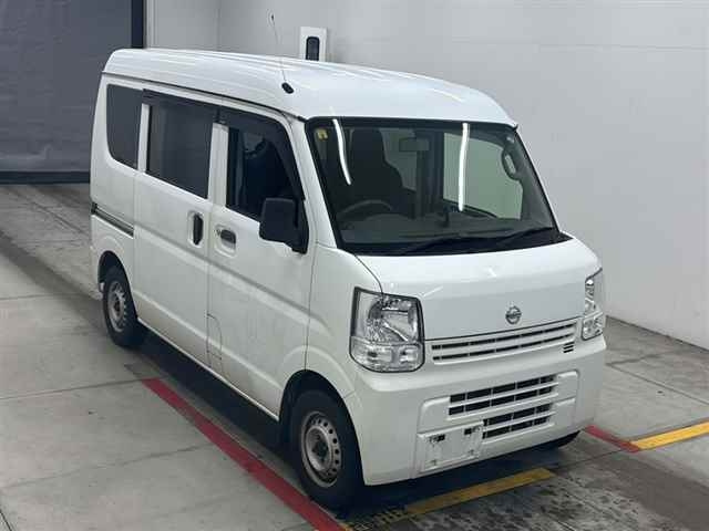 NISSAN CLIPPER VAN 2015