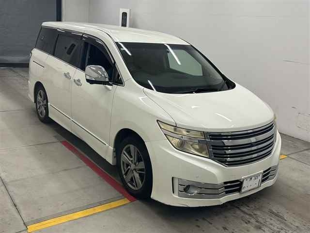 NISSAN ELGRAND 2011