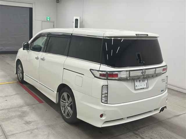 NISSAN ELGRAND 2011