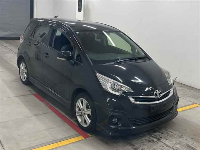 TOYOTA RACTIS 2014