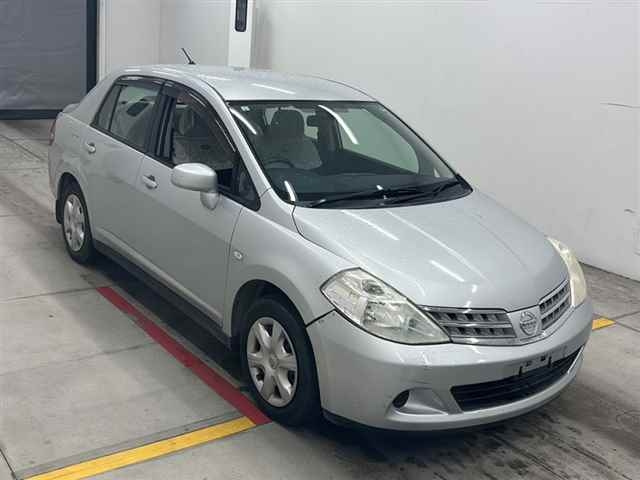 NISSAN TIIDA LATIO 2009