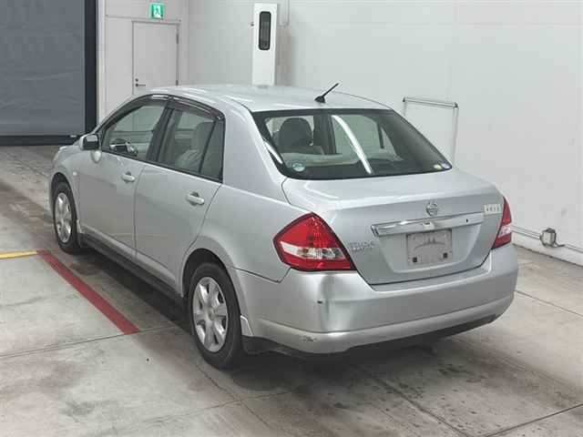 NISSAN TIIDA LATIO 2009