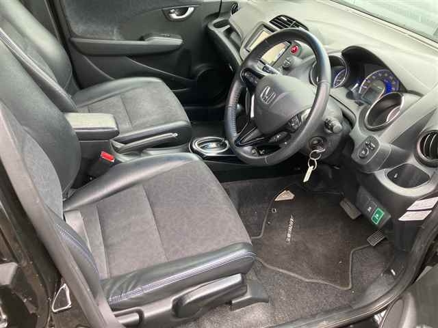 HONDA FIT SHUTTLE 2014