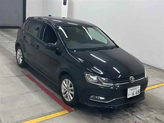 VOLKSWAGEN POLO 2016