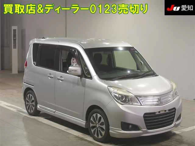 MITSUBISHI DELICA D2 2014